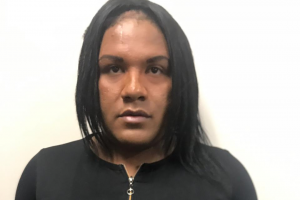 A prisión, transgénero que extorsiono a profesional en Medellín
