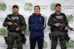 “Si tuviera un fusil me les enfrentó”, dijo "Diego Almuerzo", durante su captura en Medellín