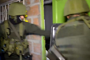 Policía se metió a las casas de 9 presuntos integrantes del combo "la  Terraza"