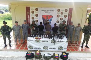 Por homicidios de líderes sociales, capturan a tres integrantes de “Los Caparros”, en Tarazá