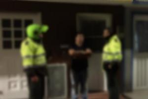 Por robar y cargar con un arma a un ciudadano, capturan a dos policías