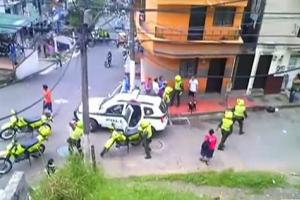 Un adulto mayor mató  de varias puñaladas a otra persona en el barrio Manrique la Salle