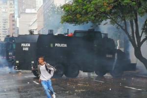 Infiltrados en marchas estudiantiles en Medellín lanzaron tatucos con metralla 