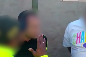 Capturan a dos extorsionistas que exigían 20 millones de pesos a taxista en Bello
