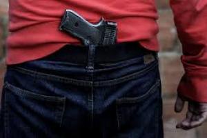 La delincuencia en Medellín enseña a los menores de a extorsionar, llevar armas y a cometer homicidios
