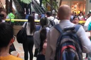 Incidente en escaleras eléctricas en centro comercial de Medellín