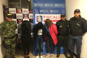 Una de las detenidas aparece en el cartel de los más buscados por homicidio