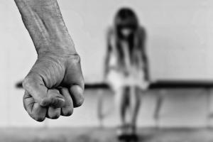 Hombre que habría violado a su expareja en Medellín,  fue enviado a prisión