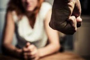 Por golpear a su expareja en Medellín para obligarla a vivir con él, lo enviaron a prisión
