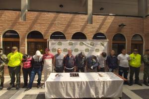 Seis “Descarriados” de la Policía de Medellín fueron asegurados por presuntos vínculos con banda criminal
