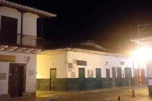 Pese a decreto presidencial, alcaldes antioqueños no levantarán el toque de queda en sus municipios
