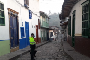 5 mil miembros de la Fuerza Pública vigilan las carreteras en Antioquia para hacer cumplir el aislamiento preventivo