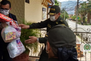 En el Valle de Aburrá, la Policía ha entregado 14 mil almuerzos durante la cuarentena