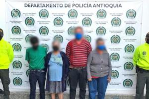 Otras tres personas del núcleo familiar aceptaron cargos por encubrir el crimen. 