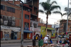 De dos puñaladas asesinan habitante de calle en el centro de Medellín