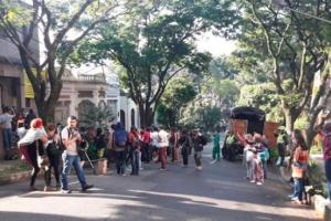 Presunto ladrón casi termina linchado cuando hurtaba a conductor de un bus en Medellín