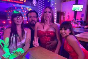 Actrices porno que grabaron video en parque natural 