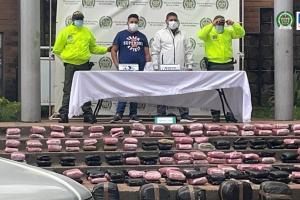 Cogieron a dos de los “Chatas” cuando vigilaban 3500 kilos de marihuana en Bello