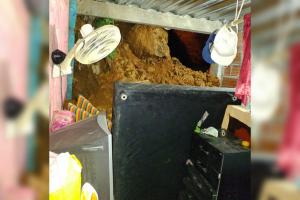 Un deslizamiento de tierra afectó varias viviendas en el corregimiento de Santa Elena, Medellín  ⁣