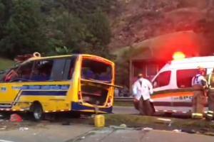 Tres personas muertas y al menos 16 heridas dejó grave accidente en la autopista Medellín – Bogotá
