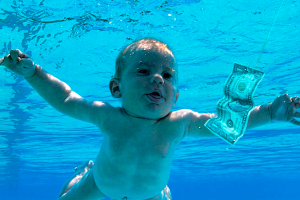 Niño de "Nevermind" demanda a Nirvana por pornografía infantil