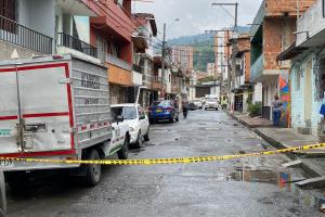 Una persona muerta y una mujer herida dejó balacera en el barrio Guayabal de Medellín