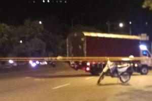 Murió arrollado por una moto en la autopista Norte de Medellín