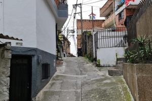 Lo mataron saliendo de su casa en la comuna 13 de Medellín