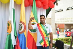 En este mismo operativo habrían sido capturados varios funcionarios.