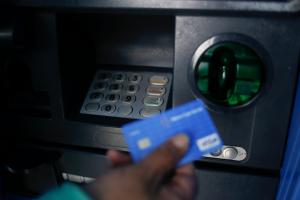 Cogieron al “mago” de la clonación de tarjetas de crédito en Medellín