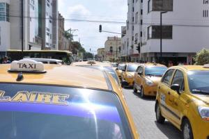 Apuñalan a taxista en un intento de robo en Medellín