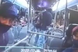 [Video] Pasajeros asustados por robo en un bus de Barbosa, Antioquia