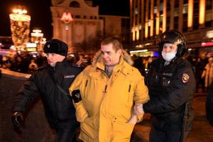 Arrestos en Rusia por ataque a Ucrania