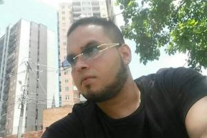 Lo asesinaron, al parecer, por salir con la novia de un “caliente”