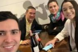 Tres funcionarios de la Alcaldía de Medellín renunciaron y se adhirieron a la campaña de Gustavo Petro 
