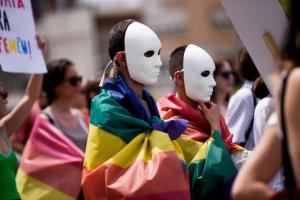 Comunidad LGBTQ+ en EE.UU. enfrenta la "insoportable" viruela del mono y el estigma