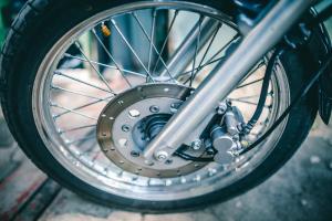 Un joven fue asesinado por robarle la moto en Medellín