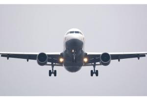 Avión en tormenta