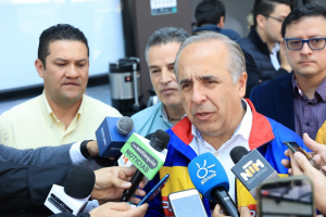 Ministro del Transporte en Medellín