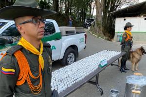 Incautan cargamento de cocaína que al parecer tenía como destino Europa gracias a un canino Policía