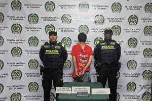 ¡Qué joyita! Le exigió encuentro íntimo para devolverle el celular que le robó a menor de edad