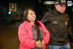 Una mujer obligó a una niña de 11 años para que tuviera relaciones sexuales con jefe paramilitar