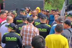 Camioneros desbloquearon el Puente Paso Real. Sigue habilitado para carros livianos en Santafé de Antioquia
