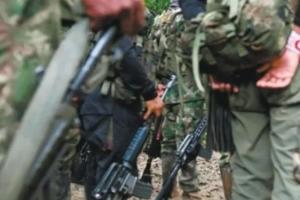 En Ituango, civiles obligados a evacuar heridos durante combates entre grupos ilegales