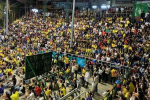 Ciudadanos en Medellín celebran el paso de la Selección Colombia a la final de la Copa América