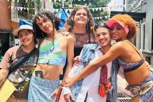 Comunidad trans en Medellín celebra circular de la Supersalud 