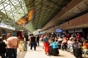 Solo durante la jornada de este jueves se redujo en un 84% la circulación de pasajeros en las terminales de transporte de Medellín