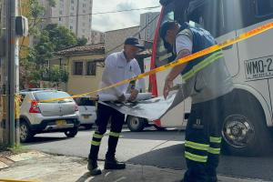 Mano dura contra la publicidad irregular: 3.600 desmontes en Medellín 