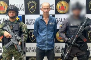 A prisión hombre señalado de amenazar con arma de fuego y desplazar a su propia familia en Medellín 