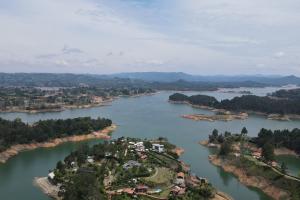 Niveles de los embalses en Antioquia se encuentran en el 45,25%. Gremio de generadores de energía reitera advertencia sobre posibilidades de racionamiento en el país. 